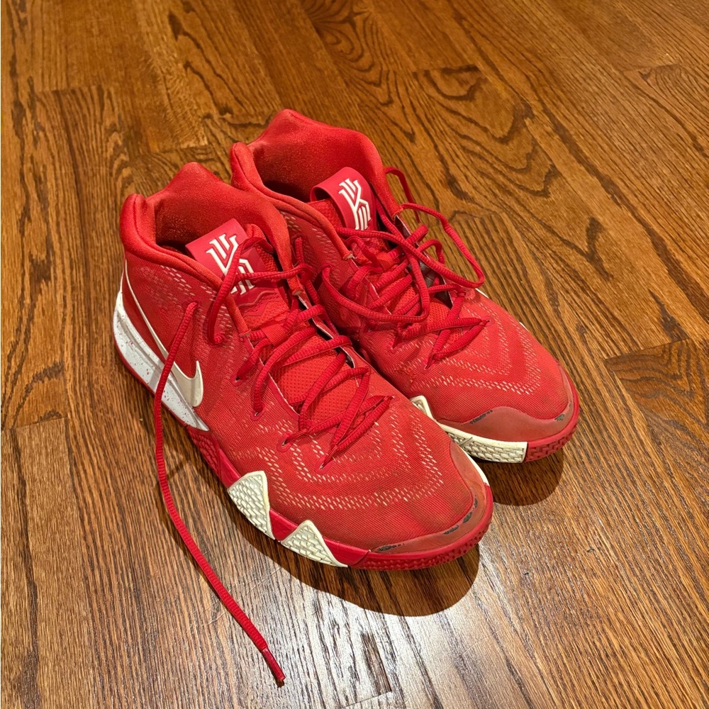 Kyrie 4 Basketball shoes
